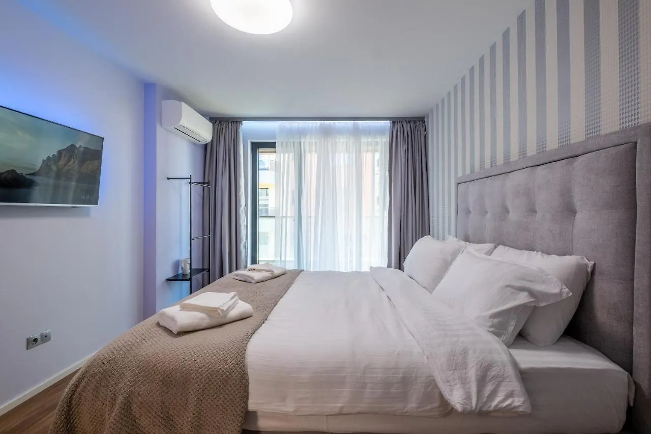 Emirates Lux Apartment And Parking Sofia