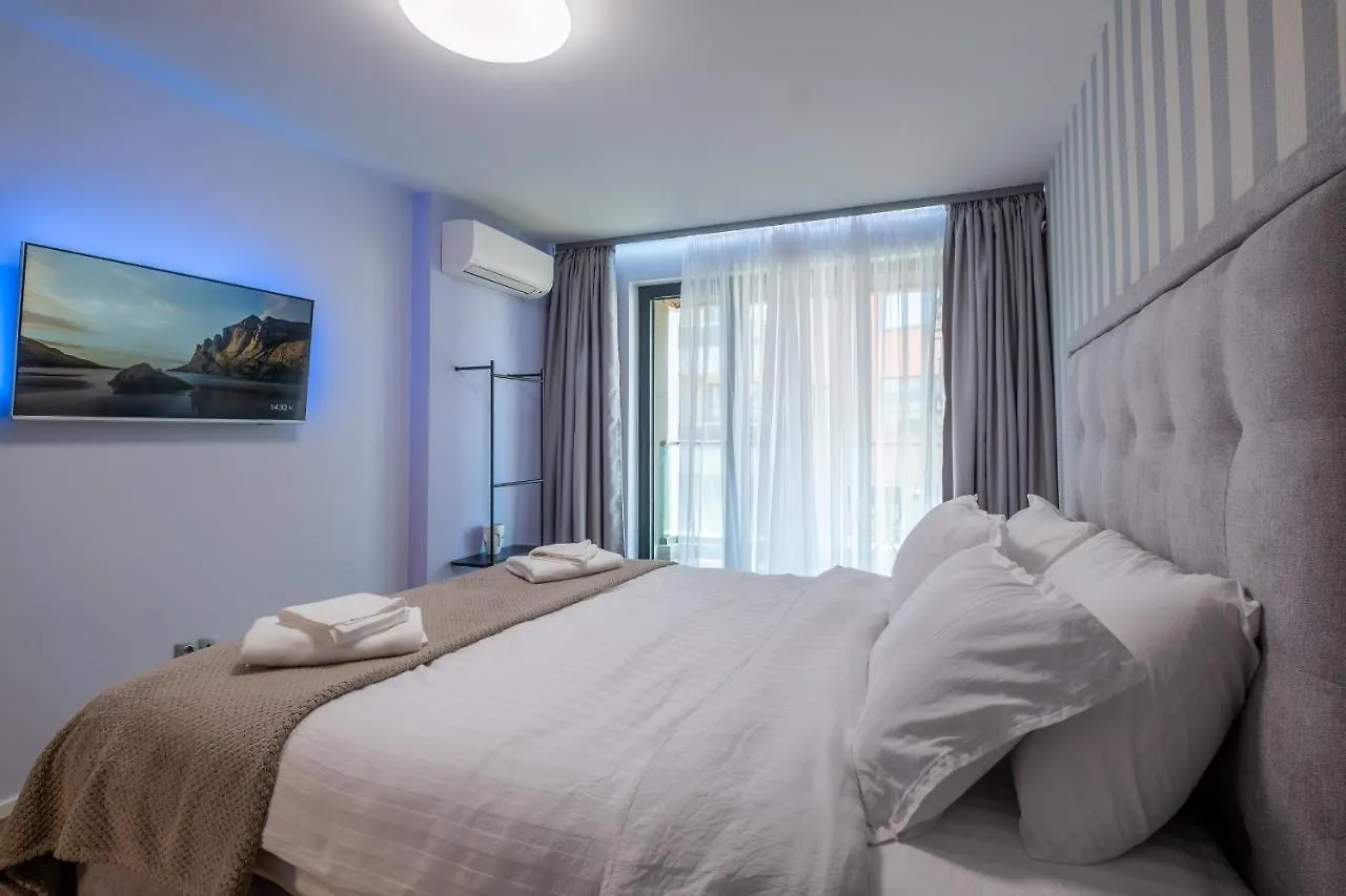 Emirates Lux Apartment And Parking Sofia