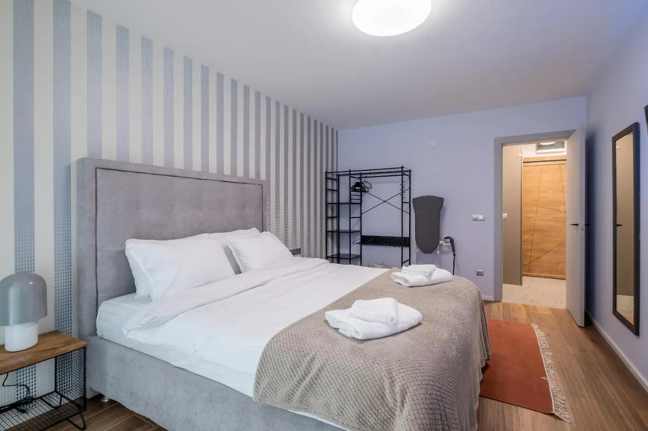 Emirates Lux Apartment And Parking Sofia